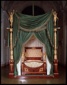 Lit de Carlo Ludovico di Borbone (Charles II de Parme) réalisé dans la région de Lucques - Lit de Carlo II di Parma (Charles II de Bourbon-Parme) (1799-1883) des manufactures de Lucques - Florence, Palazzo Pitti