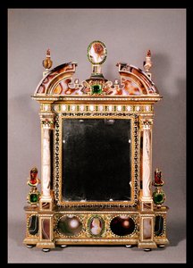 Miroir de Marie de Médicis (1573-1642) (cristal de roche, émail, sardonyx et agate) - Italian School