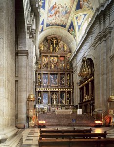 Le maître-autel de la basilique