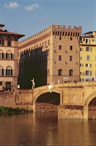 Vue du Museo Ferragamo et du Ponte Santa Trinita - Italian School