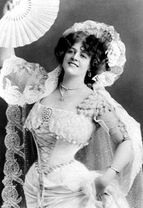 Marie Studholme 1875-1930, actrice anglaise, 1904 - J. Beagles and Co.