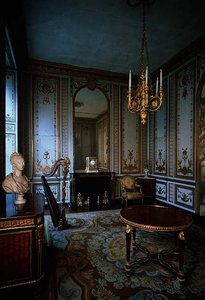 Le Cabinet Intérieur de la Reine décoré de panneaux blancs et dorés par Jacques Verberckt - Jacques Ange Gabriel