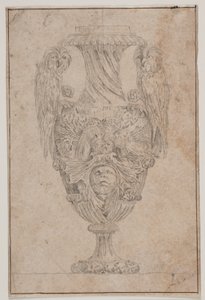Vase ornemental avec deux hiboux et une tête. Copie d