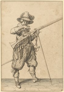 Un soldat de garde soufflant l