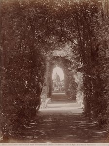 Saint-Pierre à travers le trou de serrure - James Anderson