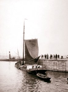 Bateau-canal, île de Marken, Pays-Bas - James Batkin