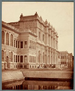 Istanbul. Palais de Dolmabahçe [Dolmabahçe Sarayı] - James Robertson