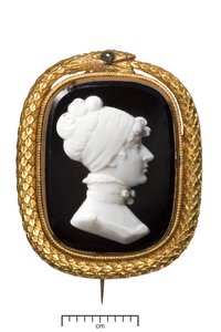 Broche commémorative en or de la mort de la princesse Charlotte, vers 1817 - James Tassie