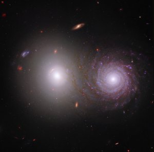 Poussière interstellaire dans une paire galactique