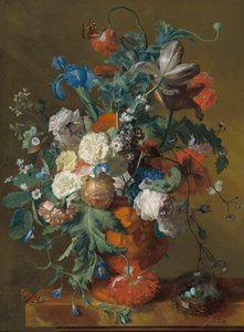 Fleurs dans une urne