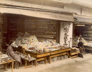 Boutiques de porcelaine à Kiyomizu-Zaka, Kyoto - Japanese Photographer