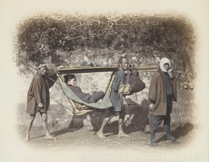 Femme portée dans un kago - Japanese Photographer