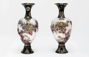 Une paire de vases Ozeki Studio, période Meiji, fin du 19ème siècle - Japanese School