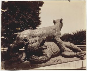Versailles, Fontaine du Point du Jour, (Tigre Terrassant un Ours par Houzeau)