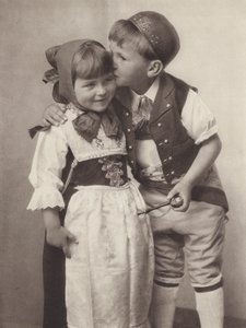 Suisse : Appenzell, enfants en costume national - Jean Gaberell