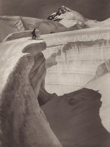 Suisse: La Jungfrau, Labyrinthe de Glacier, le Rottalhorn en arrière-plan - Jean Gaberell