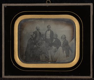 Portrait de groupe de huit personnes, y compris M. et Mme Eynard - Jean Gabriel Eynard