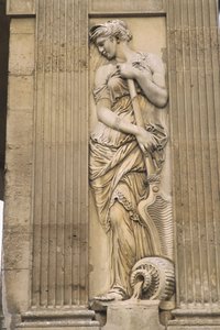 France, Paris, Les Halles, Fontaine des Innocents, sculpture en pierre, statue de femme - Jean and Lescot Pierre Goujon
