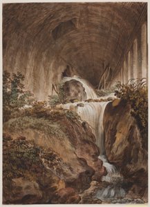 Cascade sous une voûte en pierre