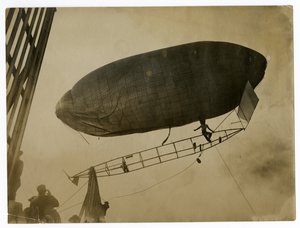 Dirigeable "California Arrow" - Jessie Tarbox Beals