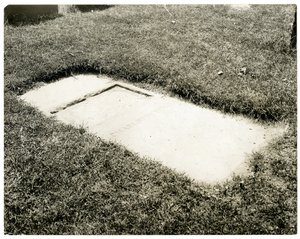 Pierre tombale de Charlotte Temple dans le cimetière de Trinity Church, New York, USA, vers 1905-25 - Jessie Tarbox Beals