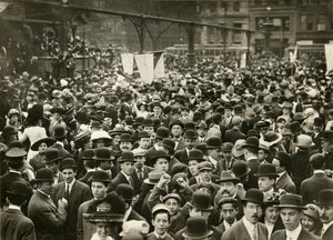 Foule à Union Square lors d
