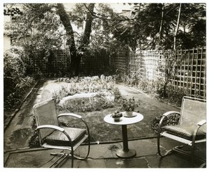 Jardin de Mme W H Wells 265 W 11th, Greenwich Village, New York, USA, vers 1936-37