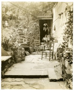 Maison de George et Mary Stonehill, artistes, Greenwich Village, New York, USA, vers 1936-37 (photo gélatino-argentique) - Jessie Tarbox Beals