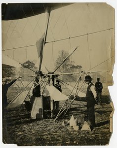 Dirigeable "Météore" - Jessie Tarbox Beals