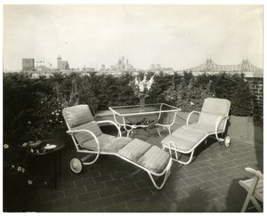 Mme Alice Woodward Rhinehardt, 400 E 52 St, New York, USA, vers 1905-40 (photo gélatino-argentique)