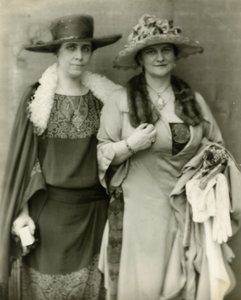 Mme Coolidge et son amie Mme Frances Parkinson Keyes, 1924 - Jessie Tarbox Beals