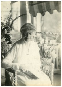Mme L D James de Williamsburg Massachusetts, sœur de Marshall Field, vers 1905-28 - Jessie Tarbox Beals