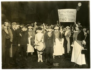 Parade pour le suffrage, Greenwich Village, New York, USA, vers 1915-18 - Jessie Tarbox Beals
