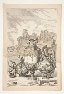 Quatre vases, un vase cassé, un chandelier cassé et un hermès dans un paysage avec des ruines classiques
