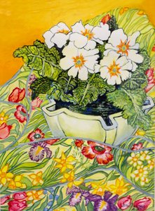 Primevère pâle dans un pot avec textile à fleurs de printemps