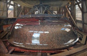 French : Le polissage du bol en granit Grinding of the Granite Bowl