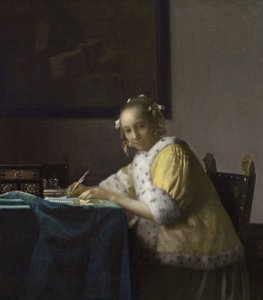 Une dame qui écrit