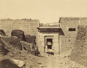 Médinet-Habou, palais de Ramsès Méïamoun, entrée de la seconde cour - John Beasly Greene