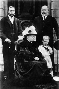 Quatre générations de la royauté victorienne, prises à Osborne House, 5 août 1899 - John Chancellor