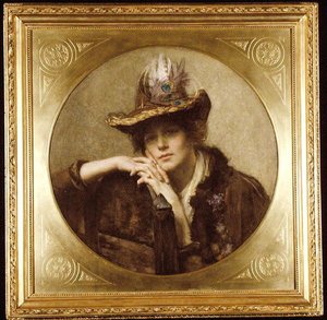 Femme au chapeau à plume de paon