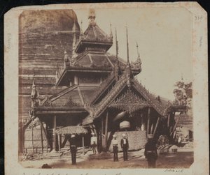 Vue nord-est de la Grande Pagode à Prome (Pyay) - John McCosh
