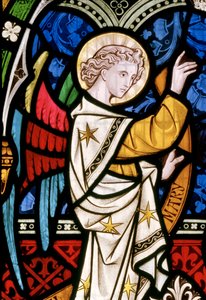 Maulden, St Mary, East Window (détail), Clayton & Bell, John Richard Clayton, Ange (détail), Christ en majesté - John Richard Clayton