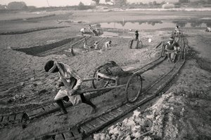 Usines de briques à Kolkata, Inde, 2016 (photo) - Jon Nicholson