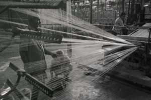 Usine de jute, Kolkata, Inde, 2017 (photo) - Jon Nicholson