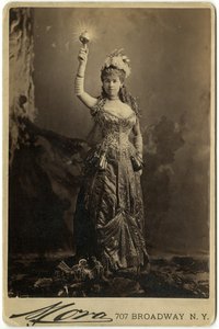 Mme Vanderbilt - José Maria Mora
