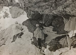 Album "Meine weltkriegs - Erinnerungen Front Sud-Ouest (Carinthie, Italie, Tyrol du Sud) 31/03/1915-12/11/1918 - Josef Zohles Wien": bunker militaire en montagne - Josef Zohles