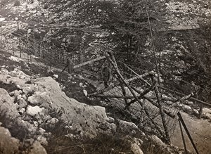 Album "Meine weltkriegs - Erinnerungen Front Sud-Ouest (Carinthie, Italie, Tyrol du Sud) 31/03/1915-12/11/1918 - Josef Zohles Wien": fil barbelé - Josef Zohles