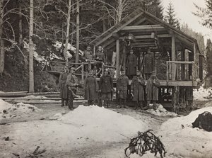 Soldats devant un câble - Josef Zohles
