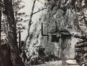Album "Meine weltkriegs - Erinnerungen South-West Front (Carinthie, Italie, Tyrol du Sud) 31/03/1915-12/11/1918 - Josef Zohles Wien": refuge de guerre - Josef Zohles