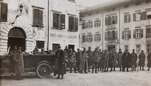 Album "Meine weltkriegs - Erinnerungen South-West Front (Carinthie, Italie, Tyrol du Sud) 31/03/1915-12/11/1918 - Josef Zohles Wien": soldats à Tolmezzo
